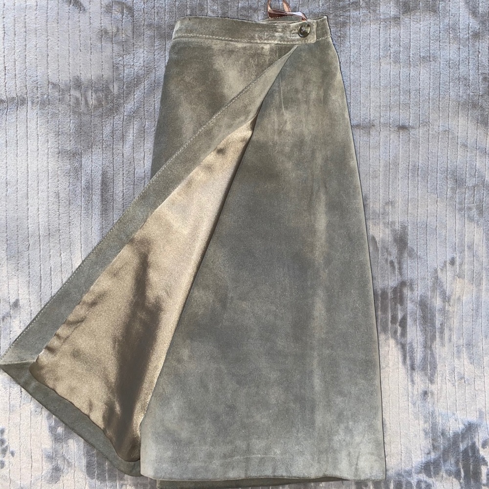 Gap Genuine Leather Wrap Skirt Size 6